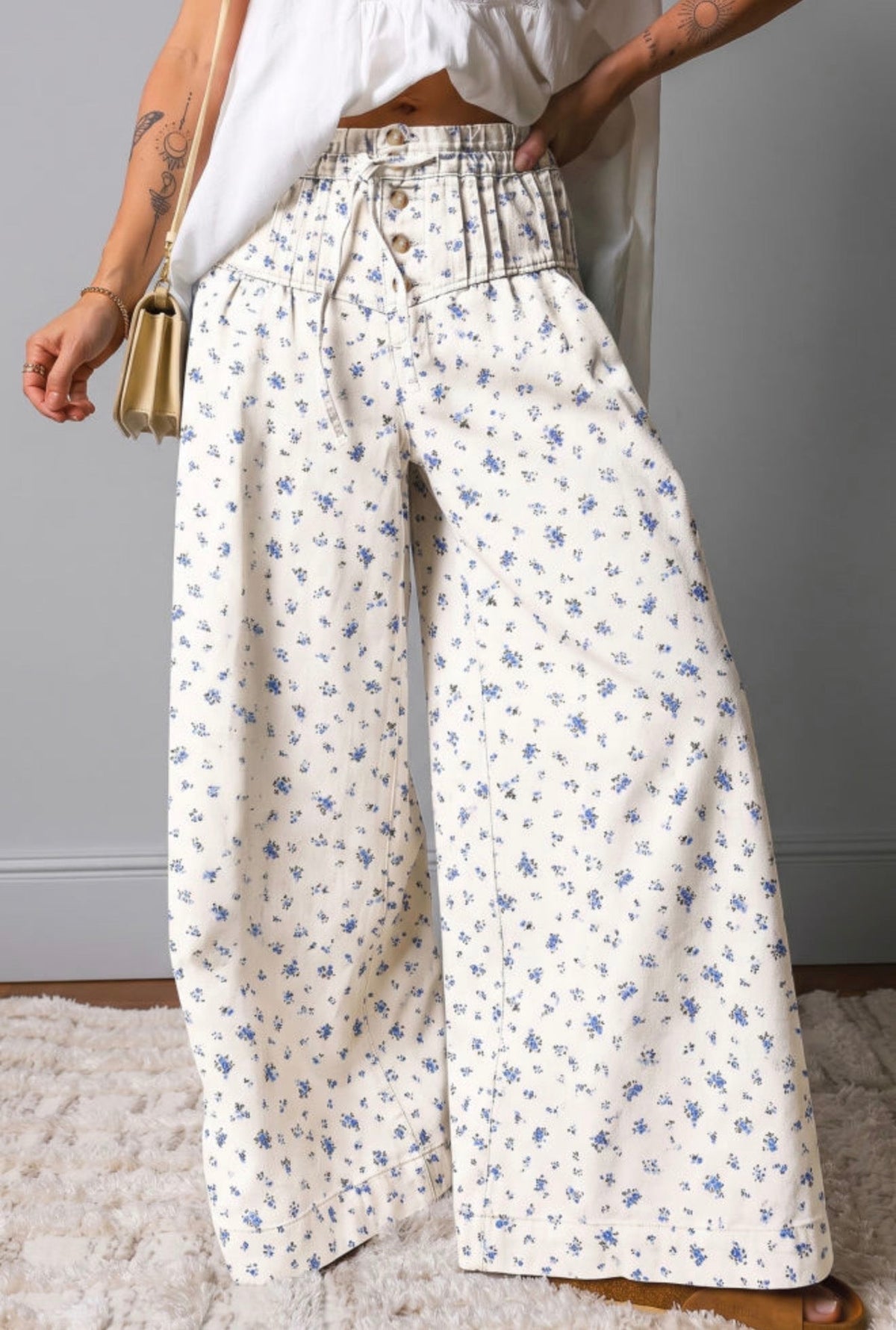 White Button Drawstring Pleated High Waisted Wide Leg Jeans