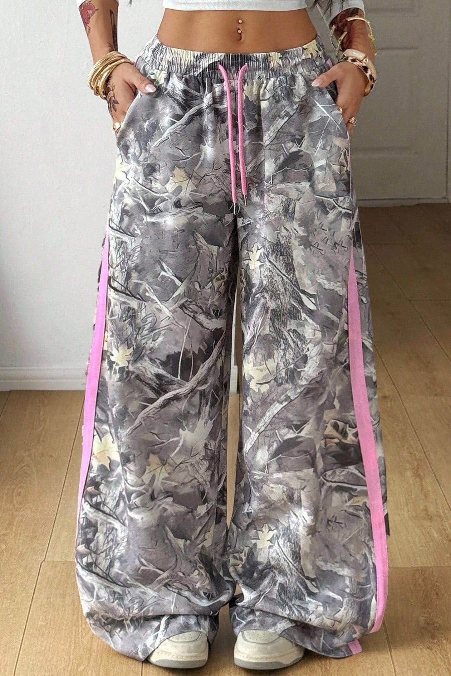 Camo Pink Detail Sweatpants