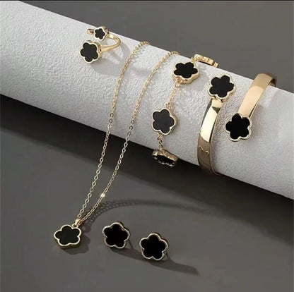 Five Clover Jewelry Set RTS