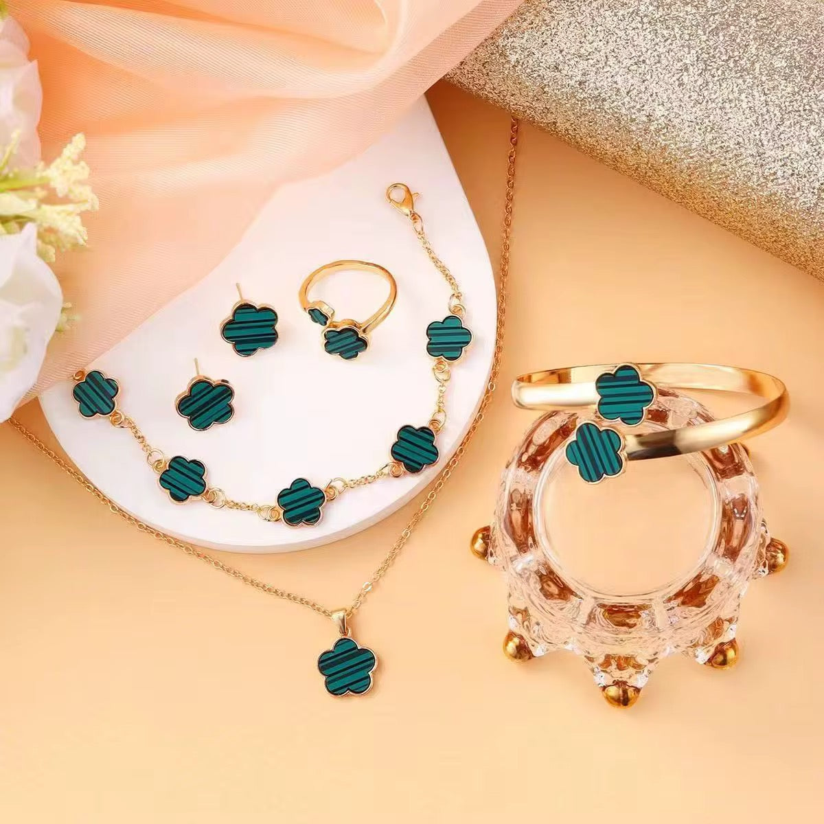 Five Clover Jewelry Set RTS